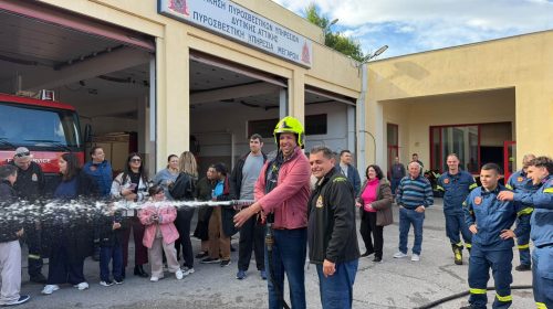 Όταν η Πυροσβεστική Μεγάρων γίνεται μια μεγάλη αγκαλιά για τα ΑμεΑ